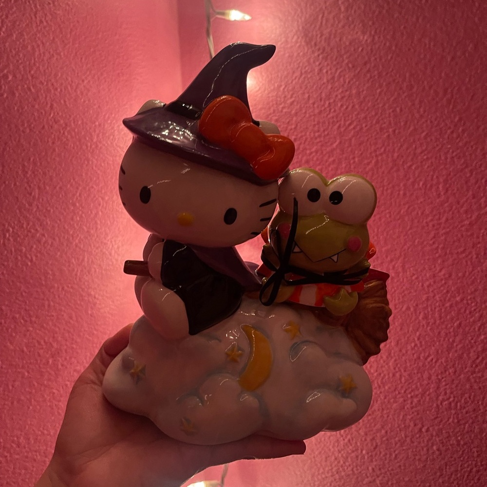 Hello kitty Halloween ceramic